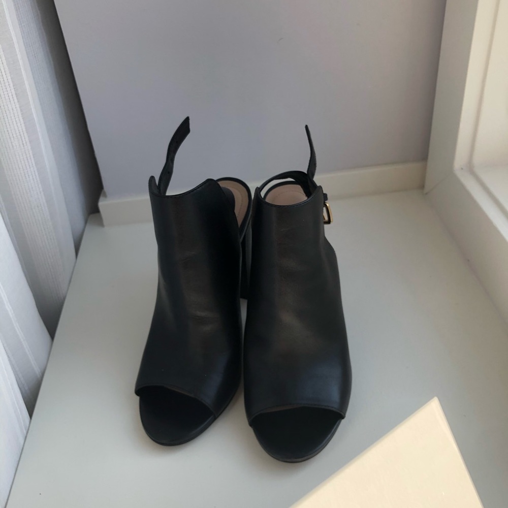 Also shoes,